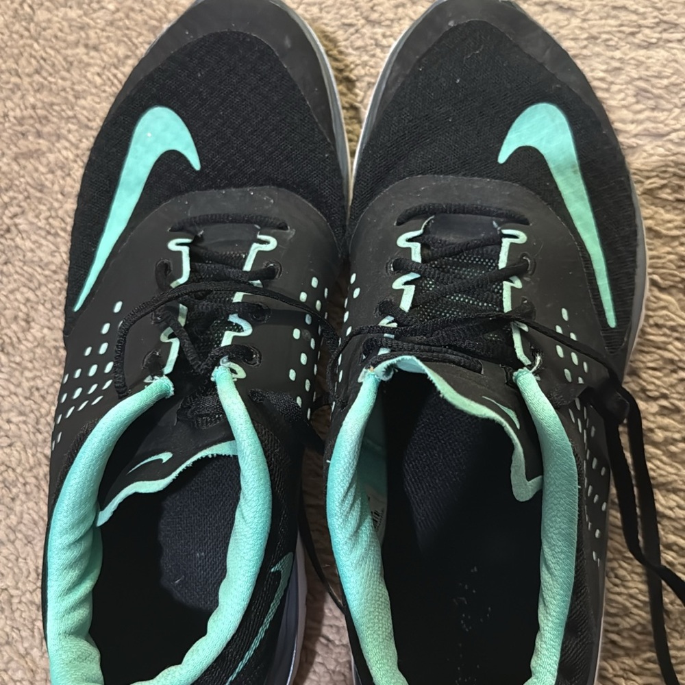Nike Women's Black and Mint Athletic Shoes